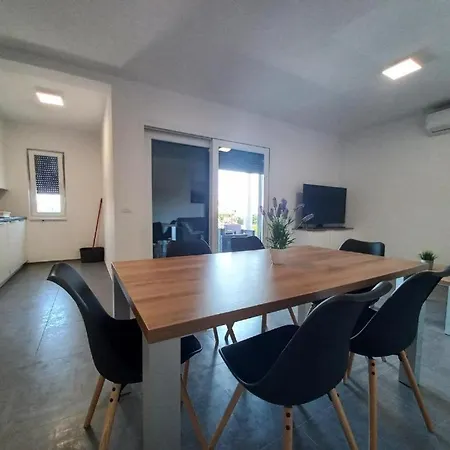 Apartament Martina Vir